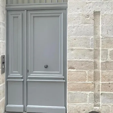 1 Bedroom Stunning In Bayonne