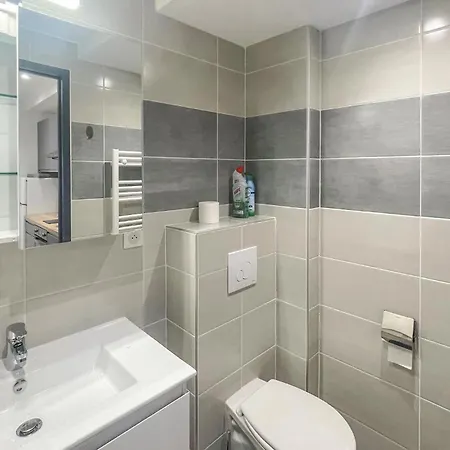 1 Bedroom Stunning In * Bayonne